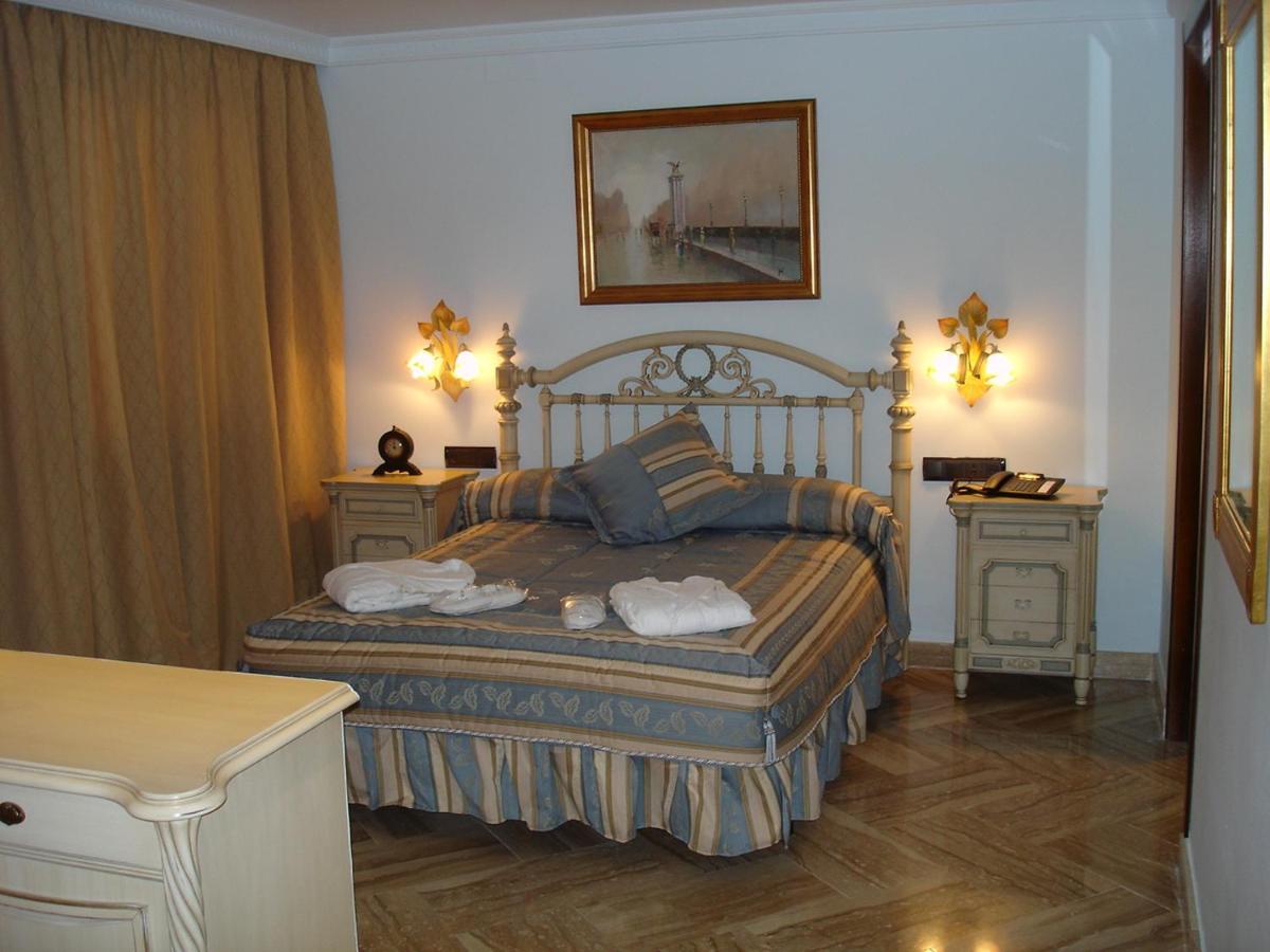 Hotel Hacienda Don Manuel Гранха-де-Торреэрмоса Экстерьер фото