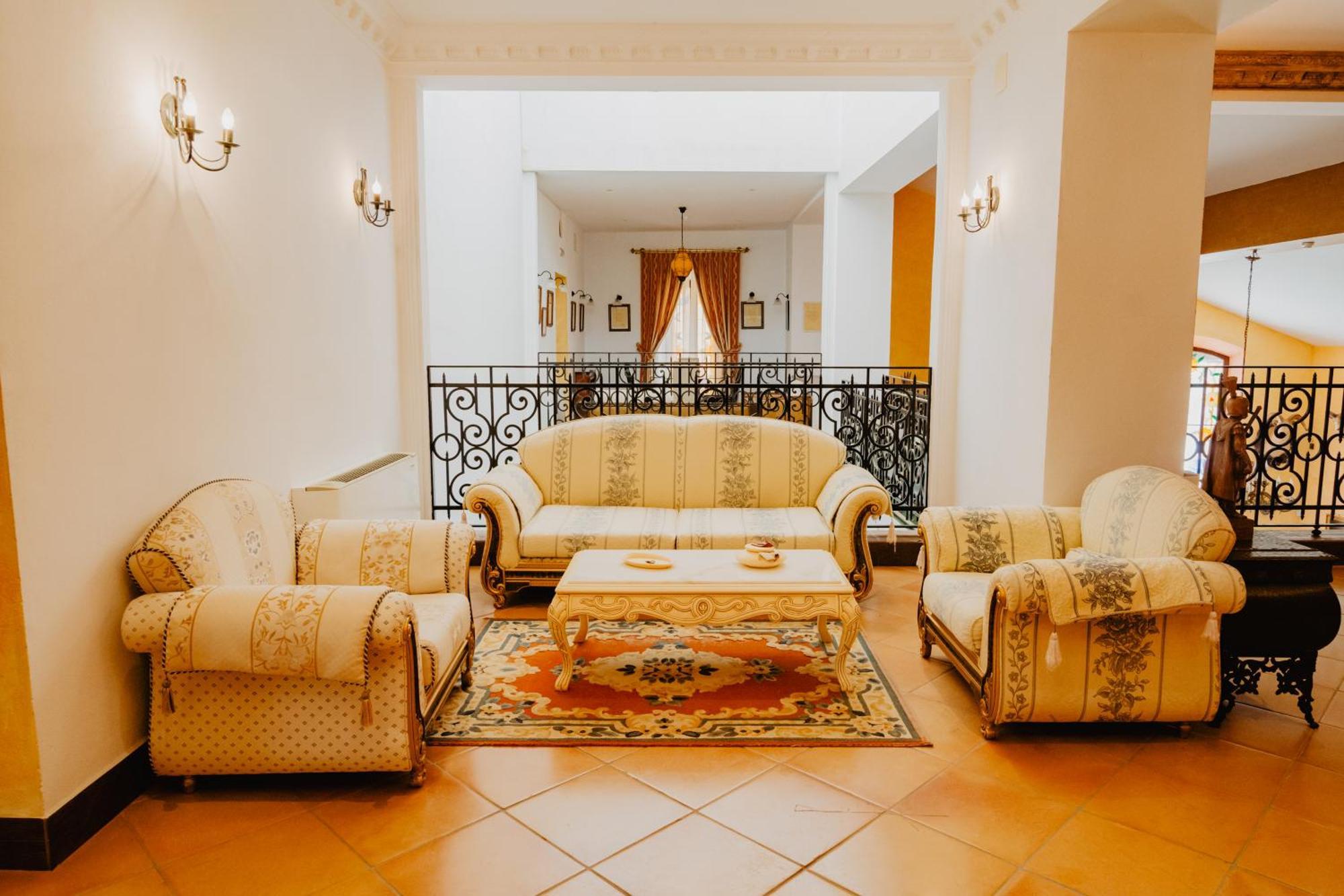 Hotel Hacienda Don Manuel Гранха-де-Торреэрмоса Экстерьер фото